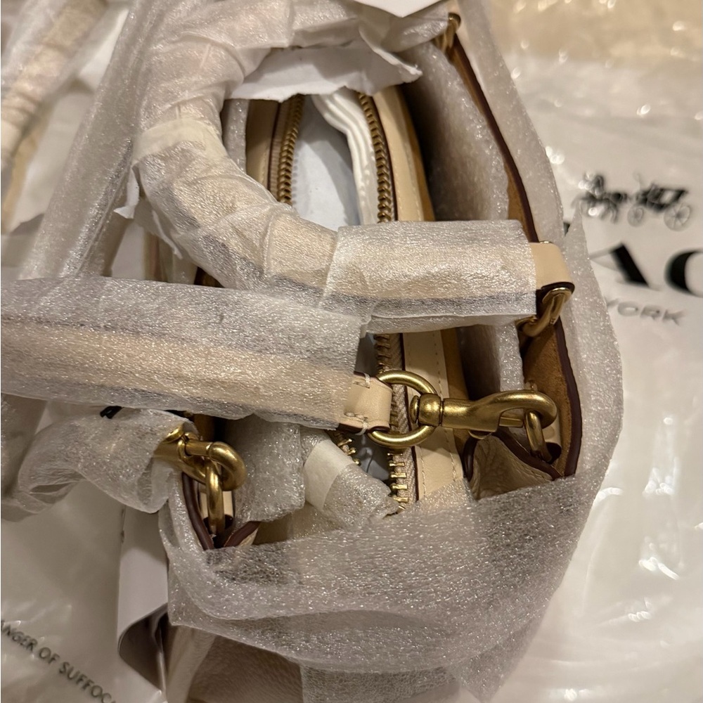 Coach/DisneyRogue 25 Lunar Year of the Dragon Limited Edition,collectible bag - Picture 12 of 12